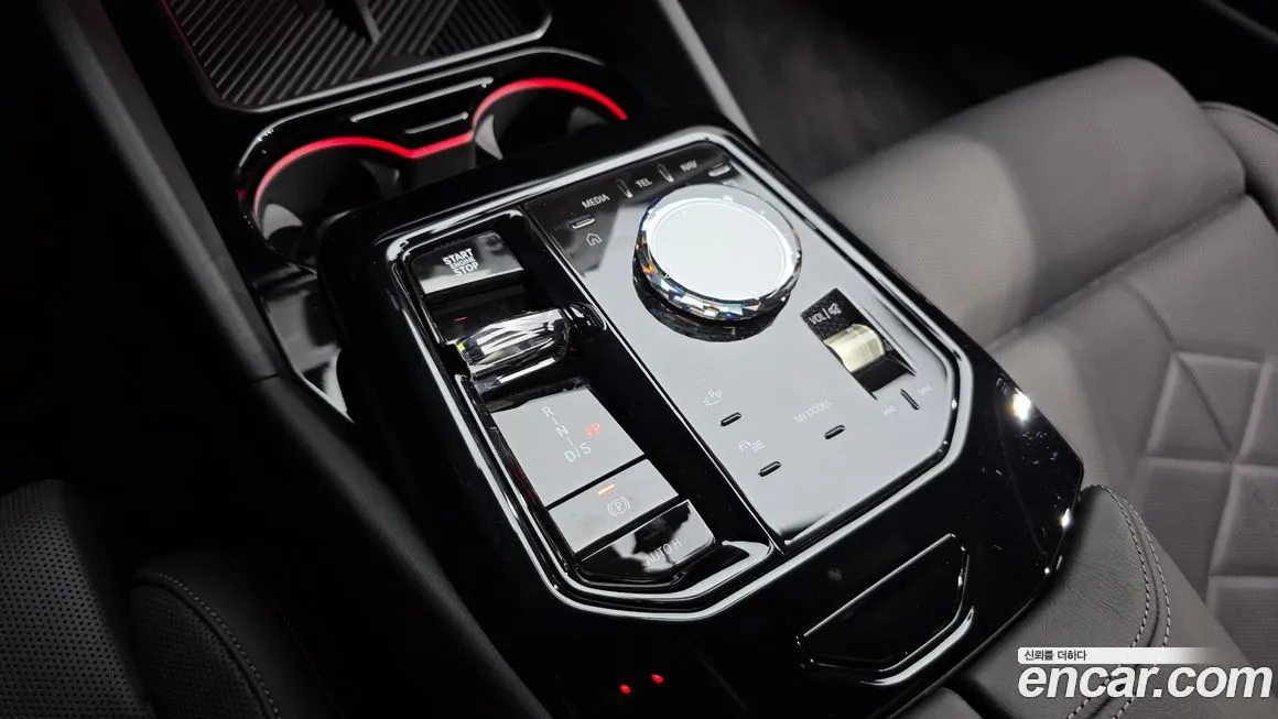 BMW 5-Series 2025 из KR, фото 7