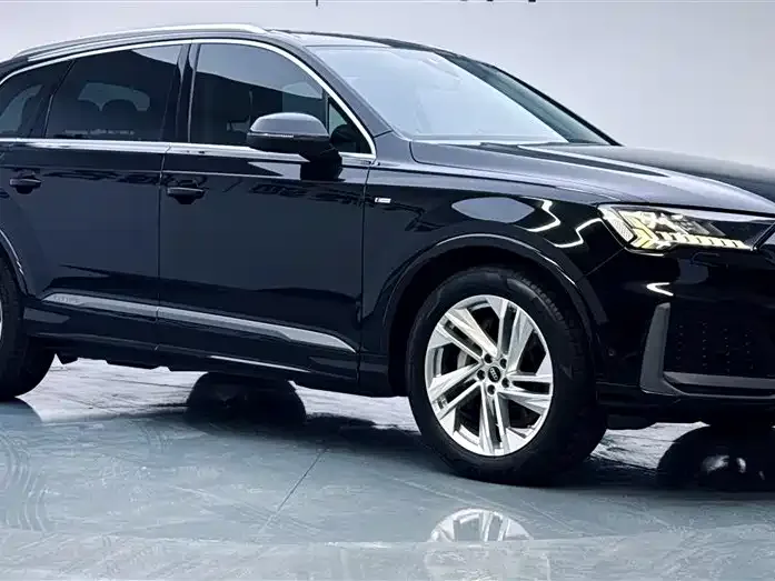 Audi Q7 — фото 4