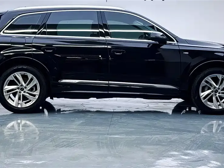 Audi Q7 — фото 3