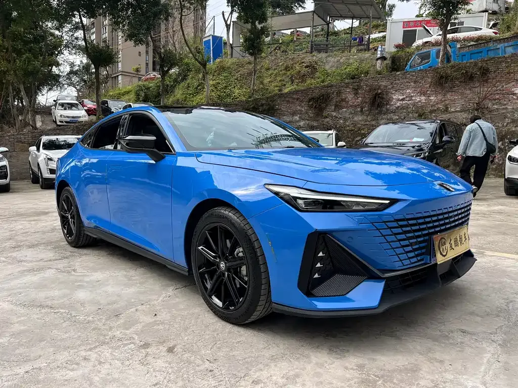 Changan UNI-V 2023 из CN, фото 2