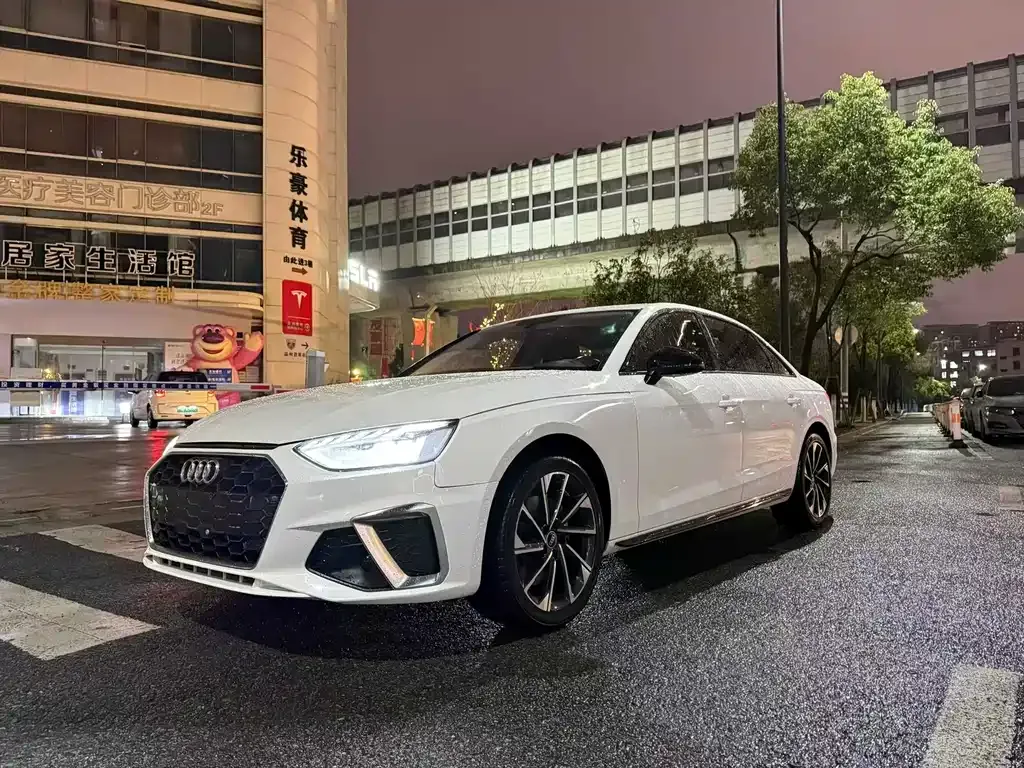 Audi A4L 2023 из CN, фото 7