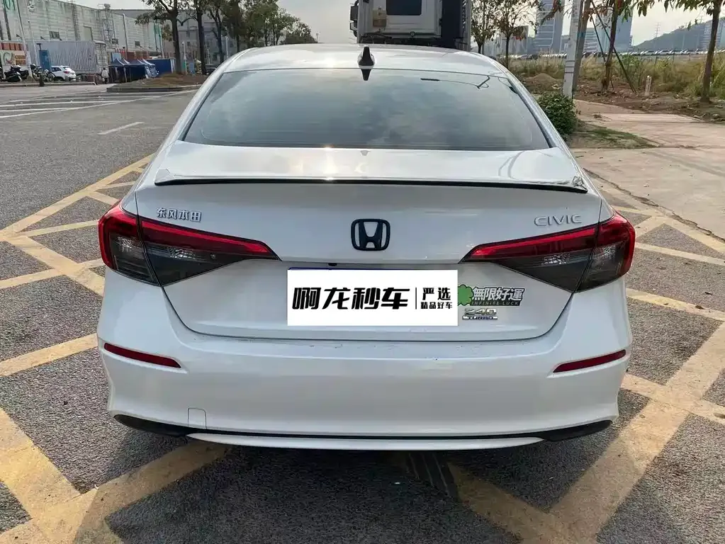 Honda Civic 2023 из CN, фото 3