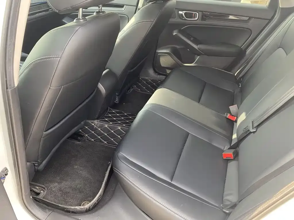 Honda Civic 2023 из CN, фото 2