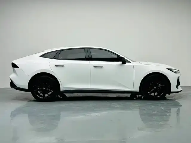 Changan UNI-V 2024 из CN, фото 3
