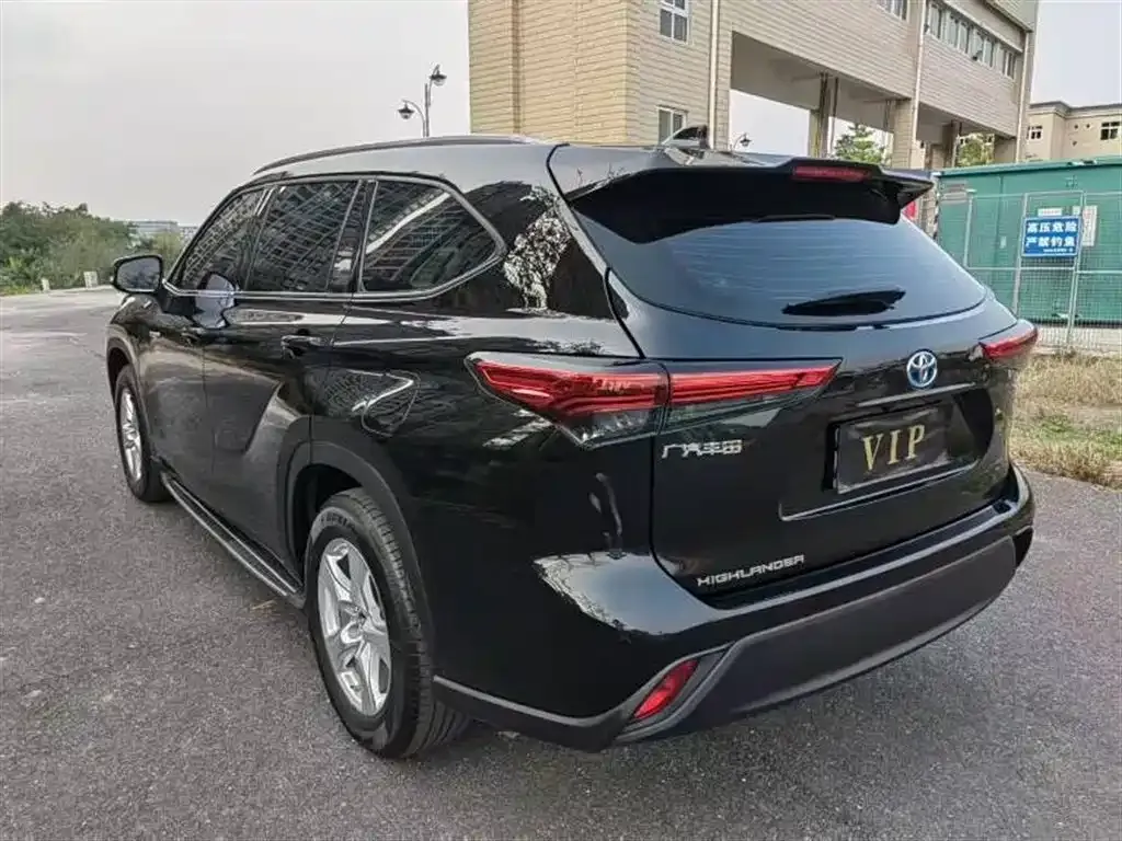 Toyota Highlander — фото 4