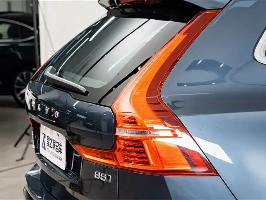 Volvo XC60 2025 из CN, фото 4