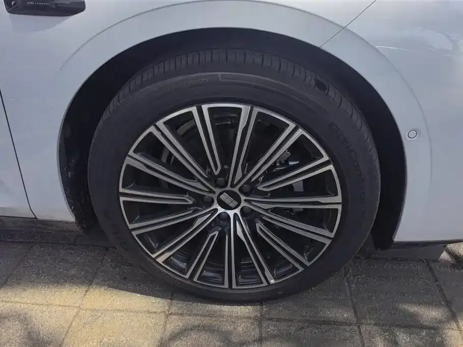 Geely Galaxy Xingyao 8 2025 из CN, фото 3