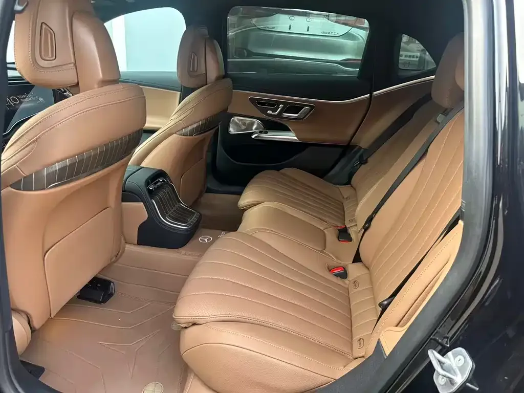 Mercedes-Benz E-Class 2024 из CN, фото 2