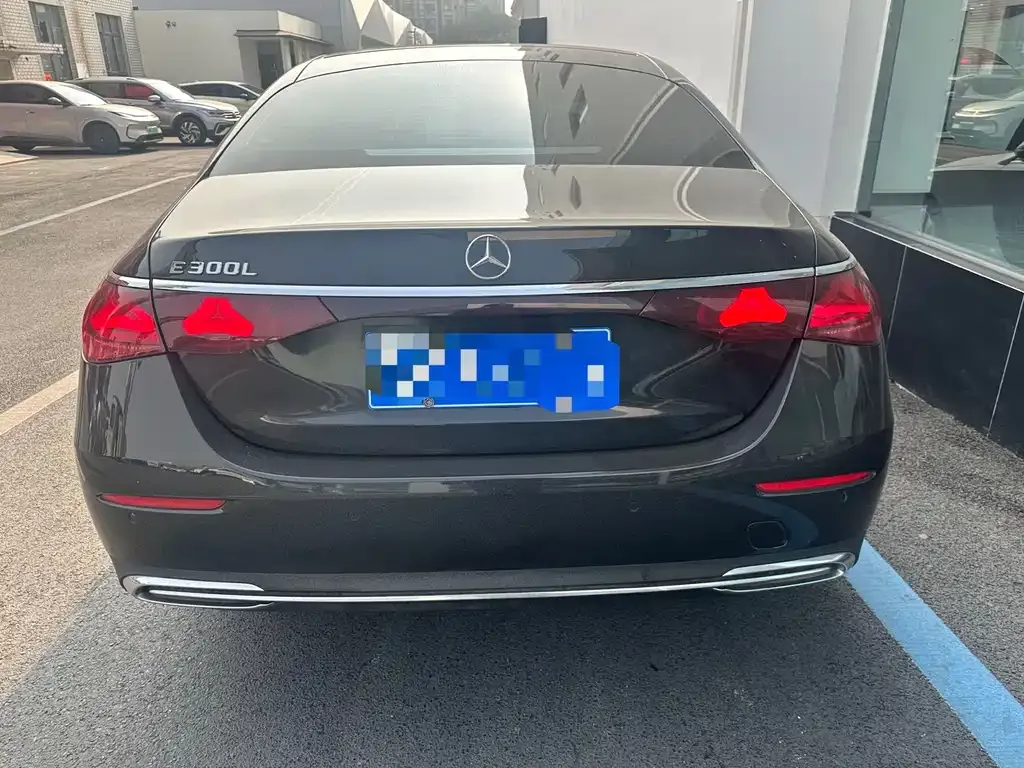Mercedes-Benz E-Class 2024 из CN, фото 6