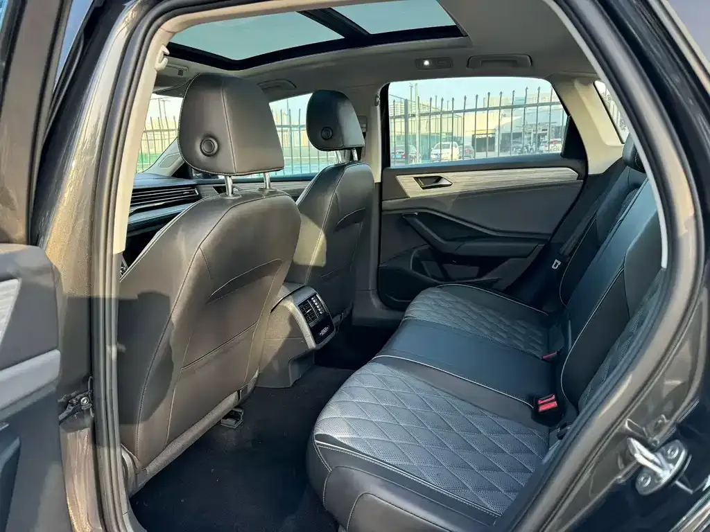 Volkswagen Sagitar 2023 из CN, фото 3