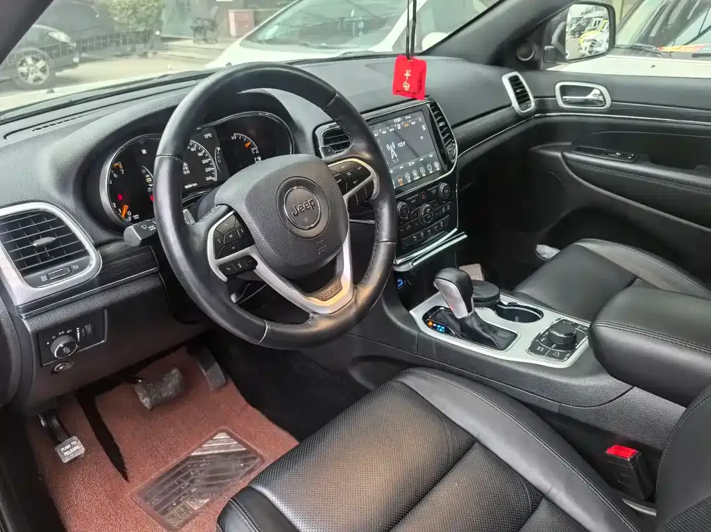 Jeep Grand Cherokee (Import) 2022 из CN, фото 9