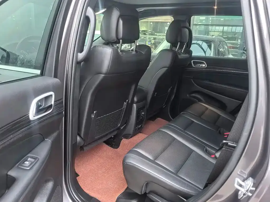 Jeep Grand Cherokee (Import) 2022 из CN, фото 3