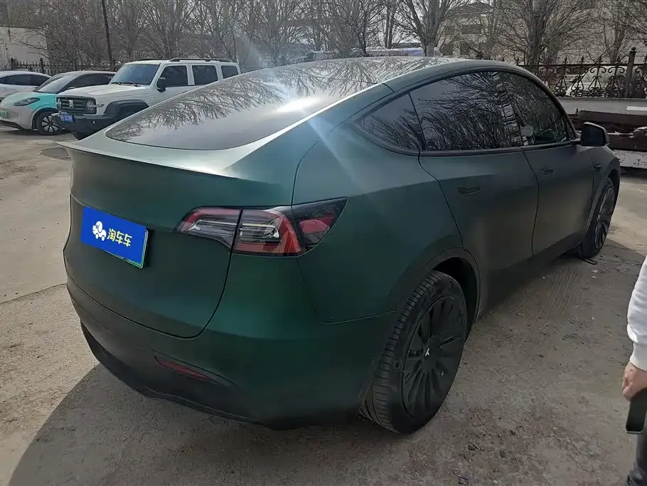 Tesla Model Y — фото 8