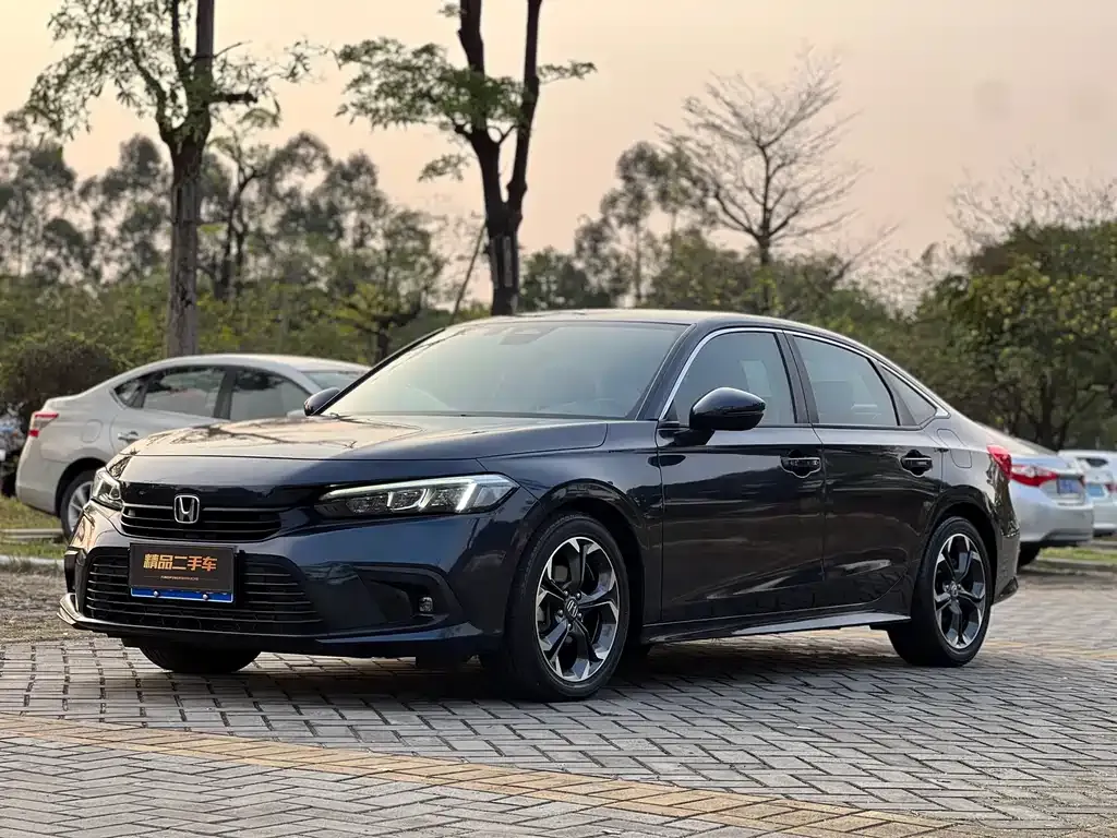 Honda Civic — фото 1