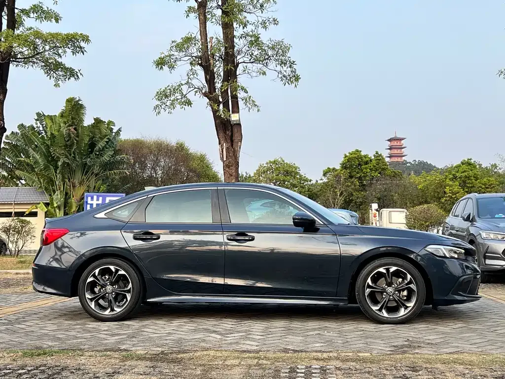 Honda Civic — фото 8