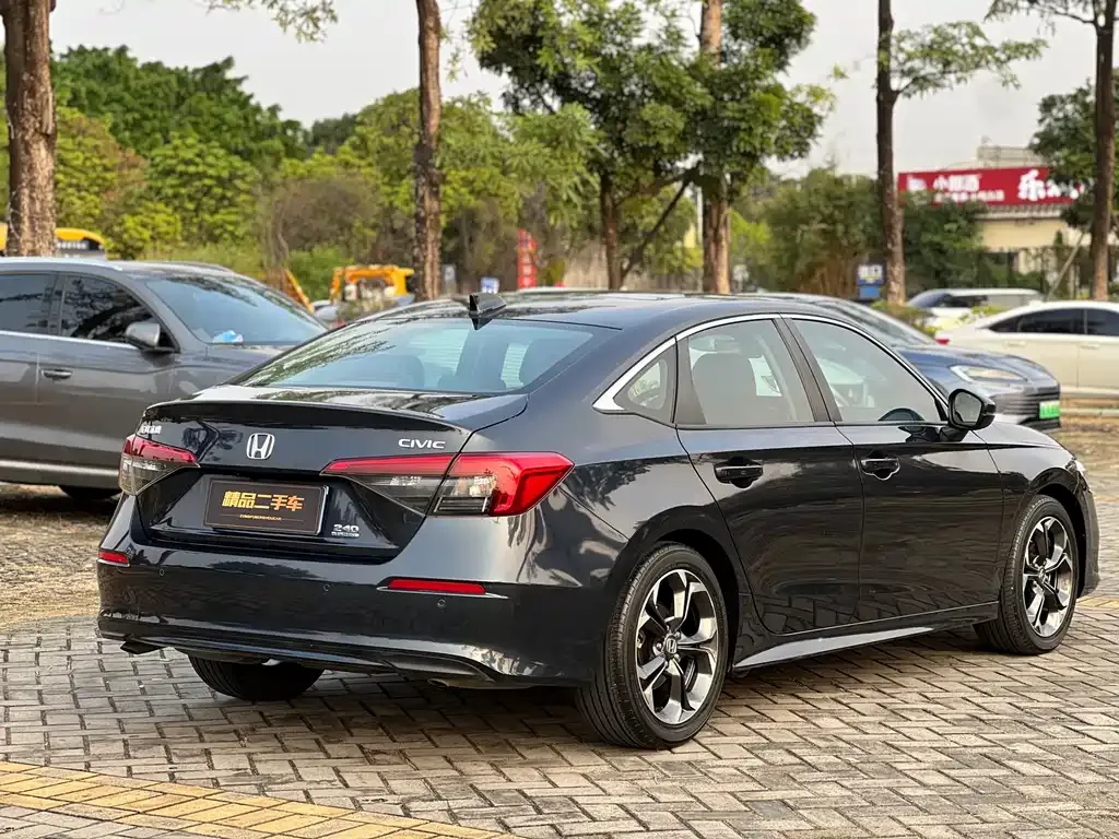 Honda Civic — фото 7