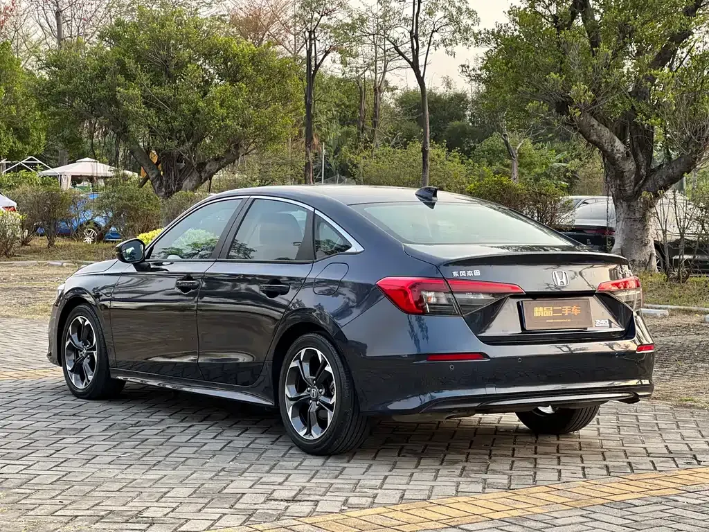 Honda Civic — фото 10