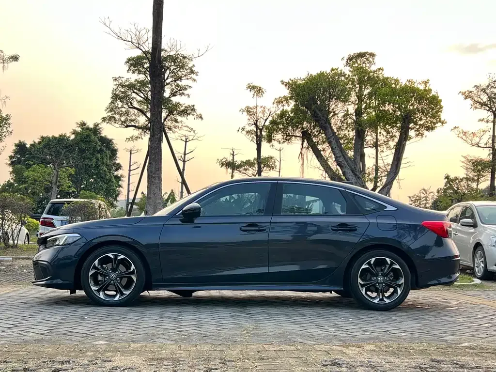 Honda Civic — фото 5