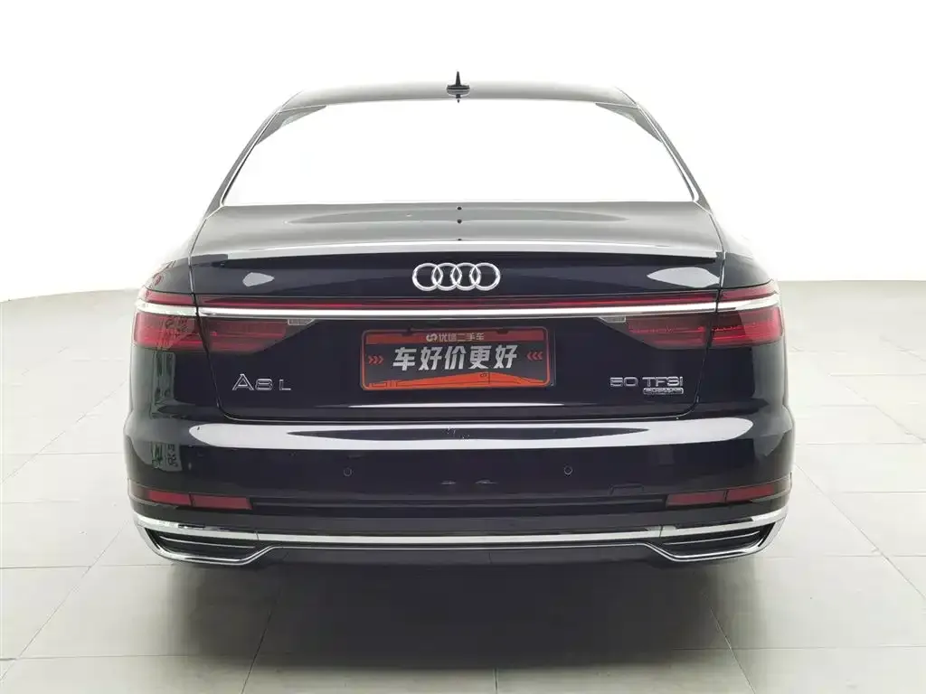 Audi A8 2022 из CN, фото 4