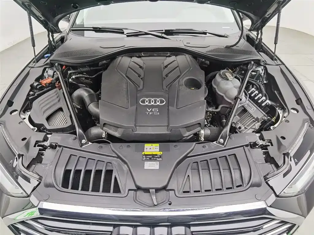 Audi A8 2022 из CN, фото 9