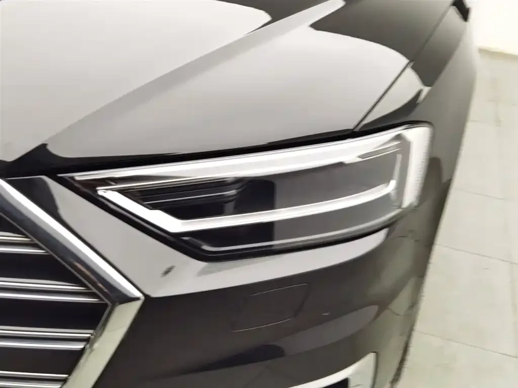 Audi A8 2022 из CN, фото 6