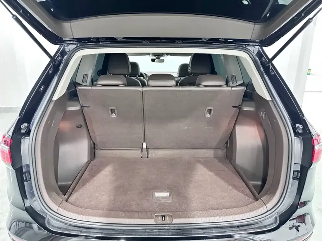 Volkswagen Viloran 2024 из CN, фото 10