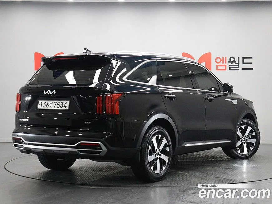 Kia Sorento — фото 5