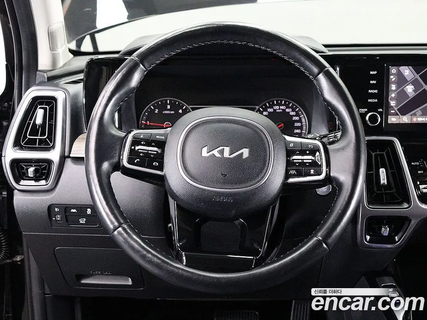 Kia Sorento — фото 10