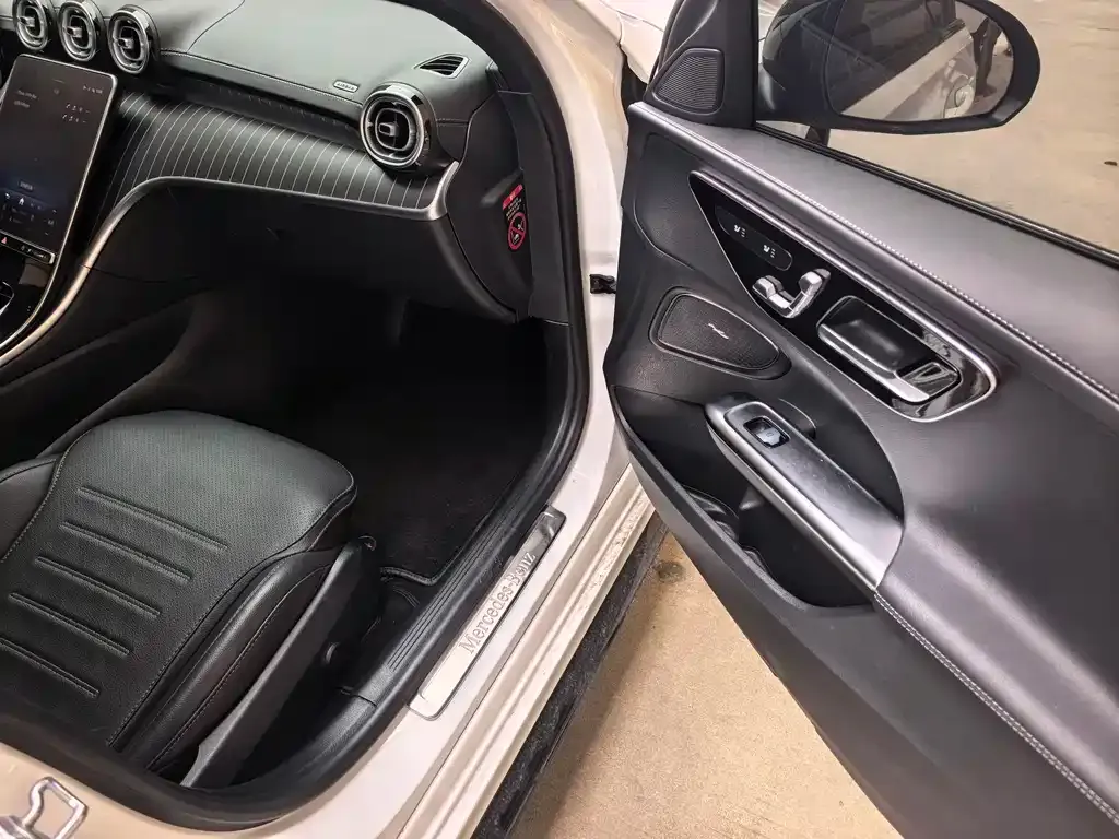 Mercedes-Benz C-Class 2023 из CN, фото 3