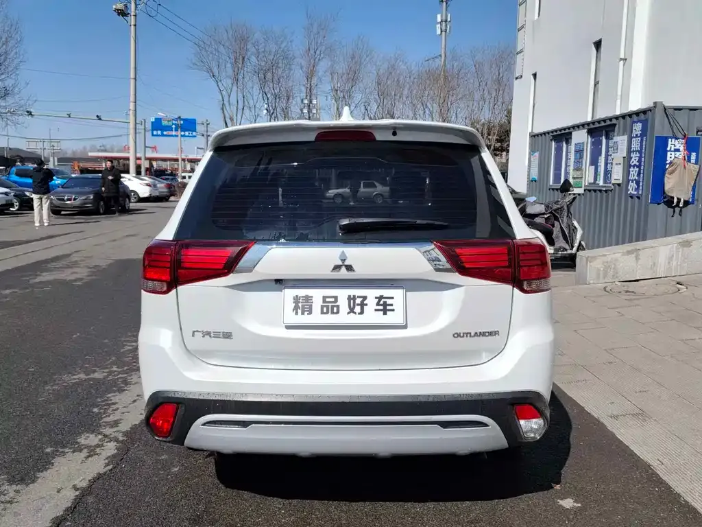 Mitsubishi Outlander 2021 из CN, фото 7