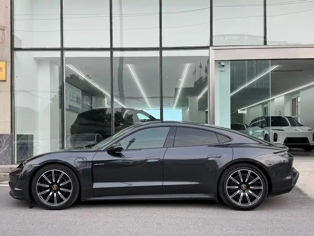 Porsche Taycan 2021 из CN, фото 3