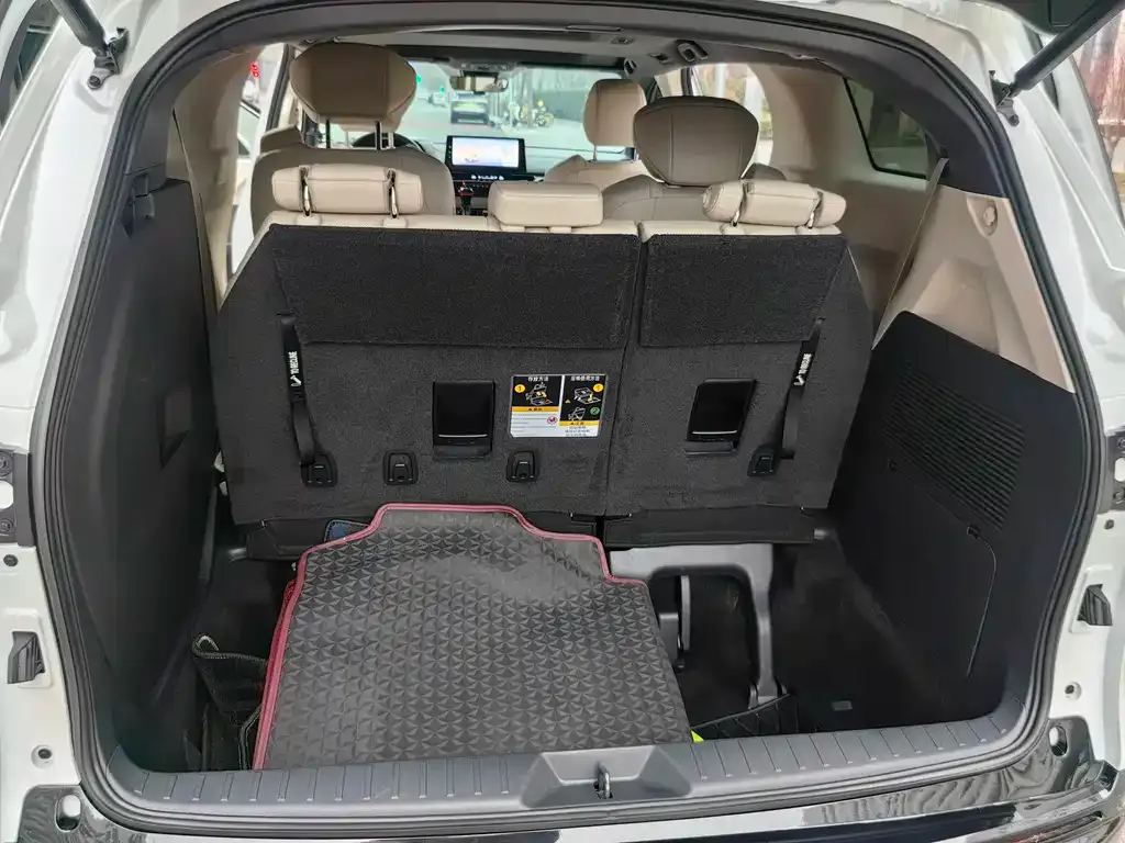Toyota Granvia 2025 из CN, фото 9