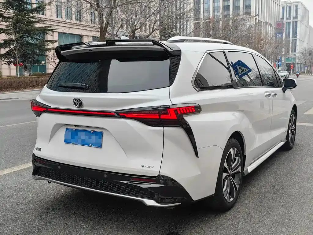 Toyota Granvia 2025 из CN, фото 10
