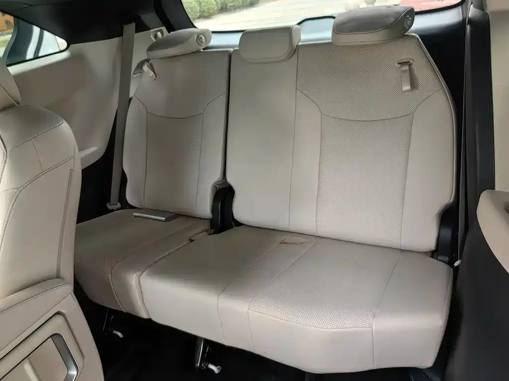 Toyota Granvia 2025 из CN, фото 4