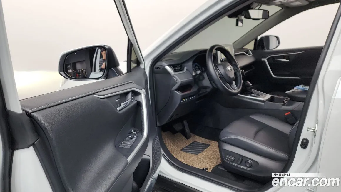 Toyota RAV4 2025 из KR, фото 8