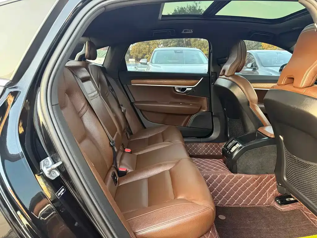 Volvo S90 2021 из CN, фото 2