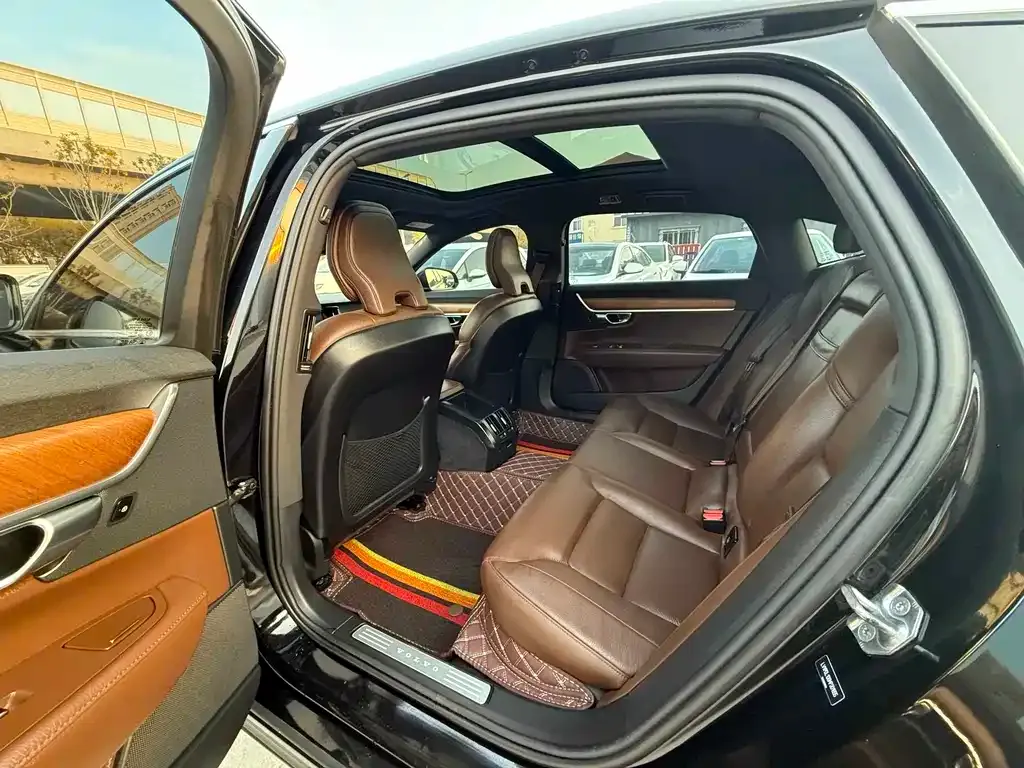 Volvo S90 2021 из CN, фото 8