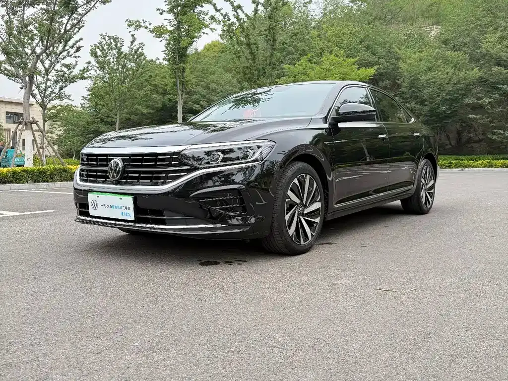 Volkswagen Passat 2023 из CN, фото 1