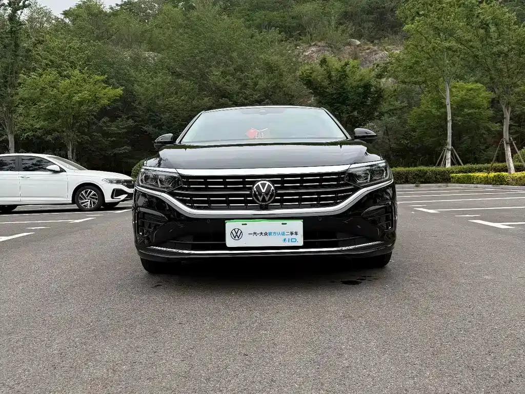 Volkswagen Passat 2023 из CN, фото 7