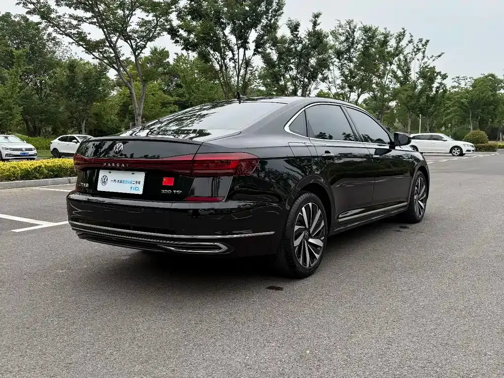 Volkswagen Passat 2023 из CN, фото 9