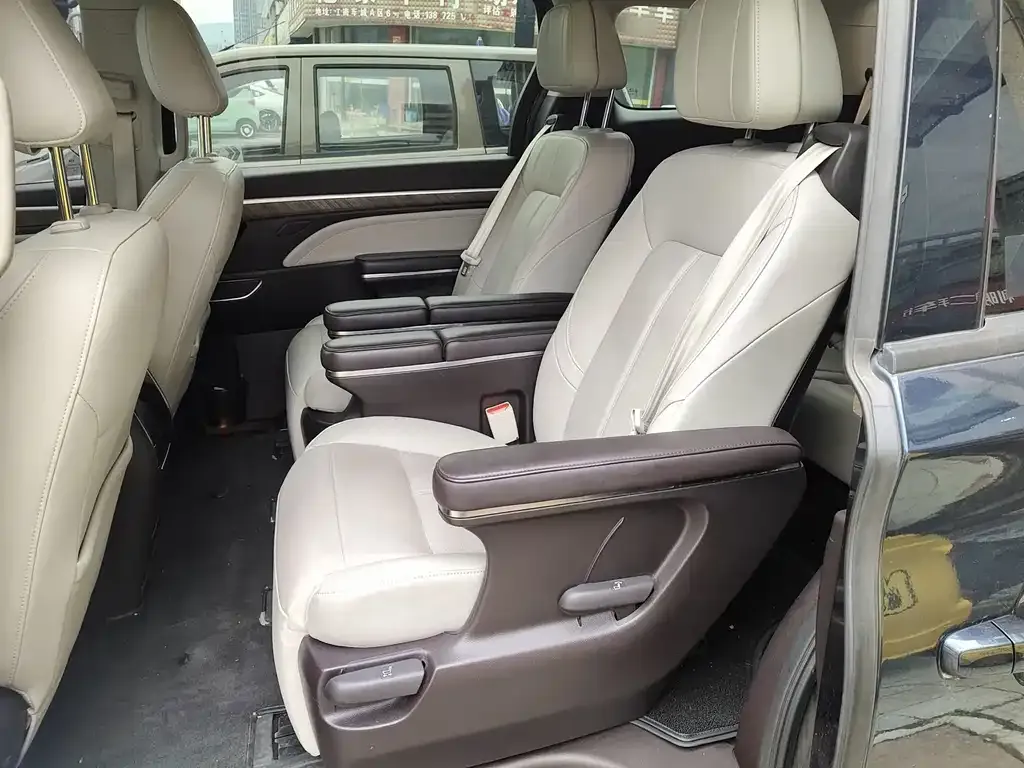 GAC Motor Trumpchi M8 — фото 6