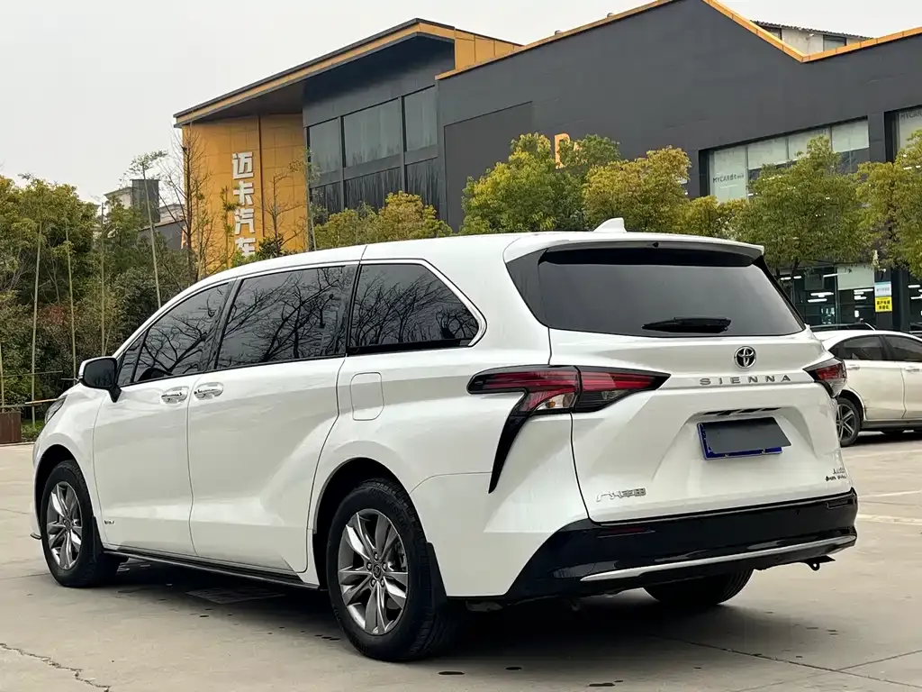 Toyota Sienna 2024 из CN, фото 9