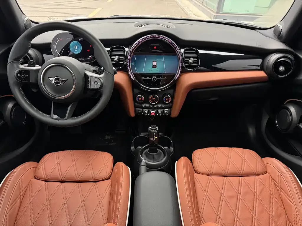 MINI Cooper (3-door) 2024 из CN, фото 3