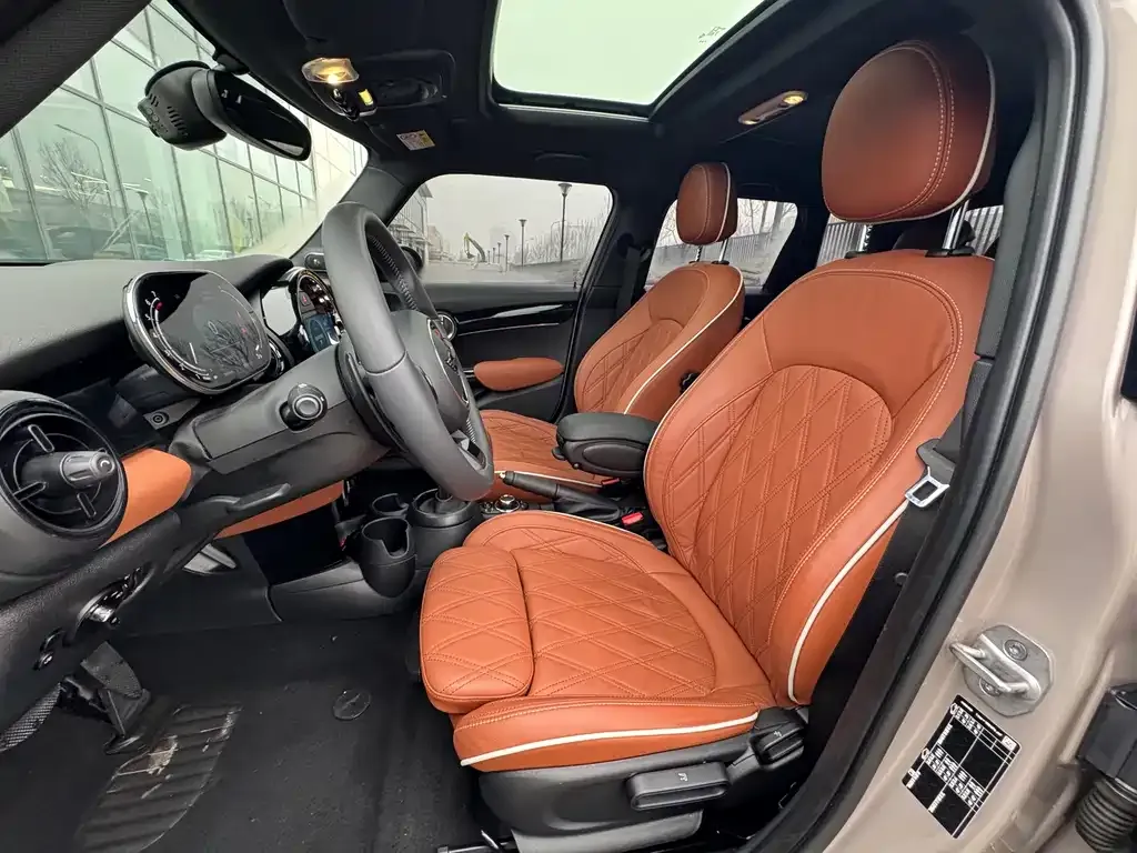 MINI Cooper (3-door) 2024 из CN, фото 4