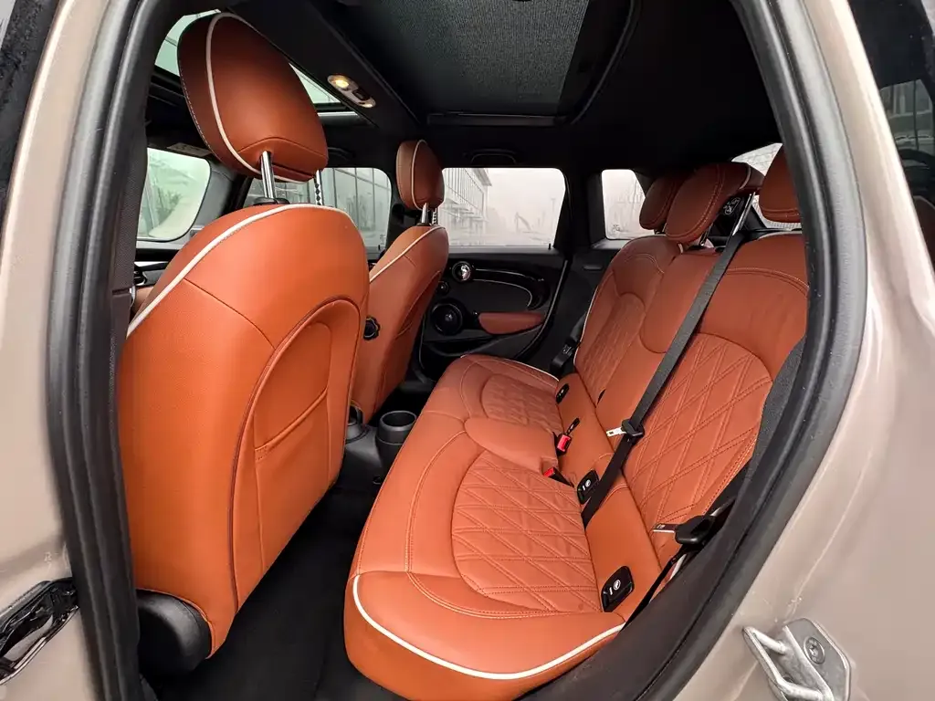 MINI Cooper (3-door) 2024 из CN, фото 2