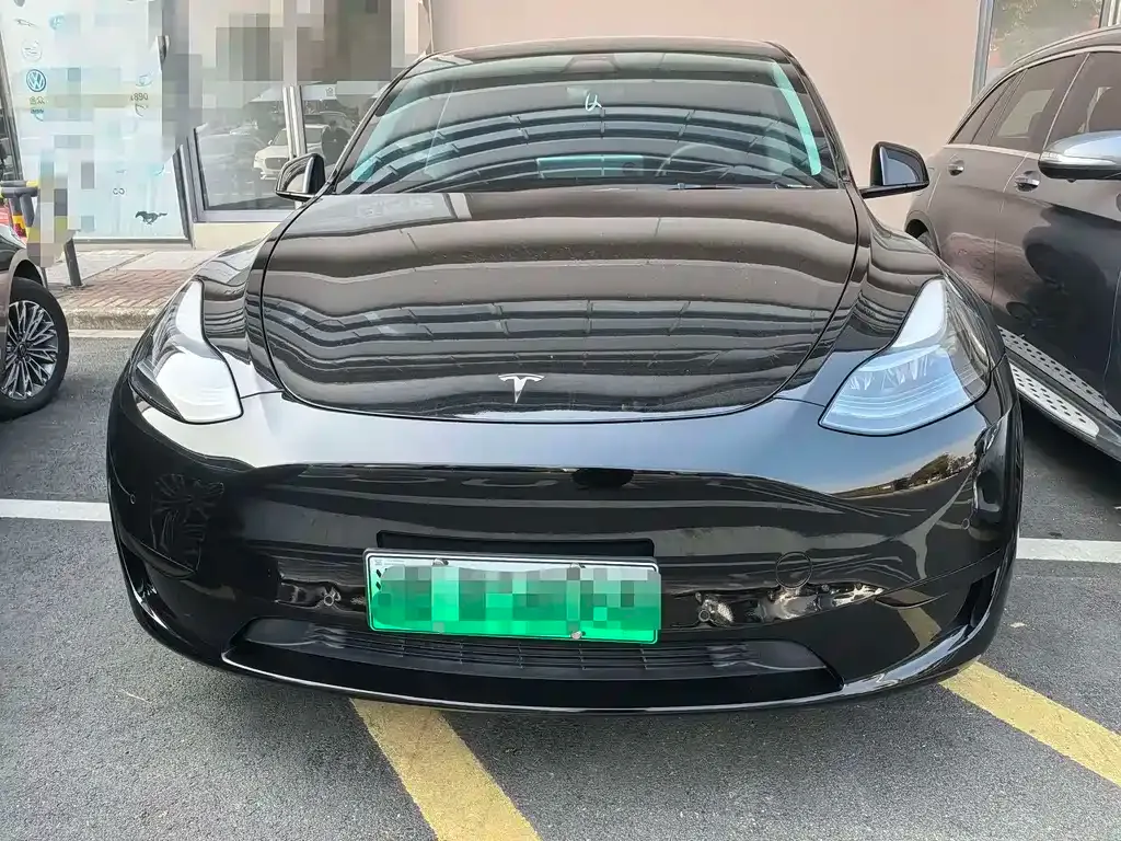 Tesla Model Y — фото 9