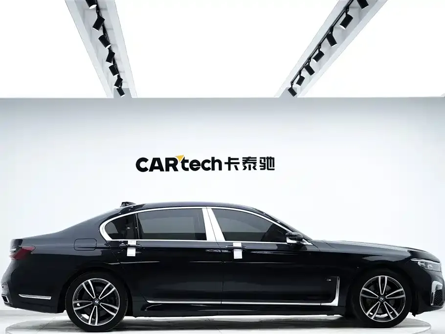 BMW 7 Series 2021 из CN, фото 4