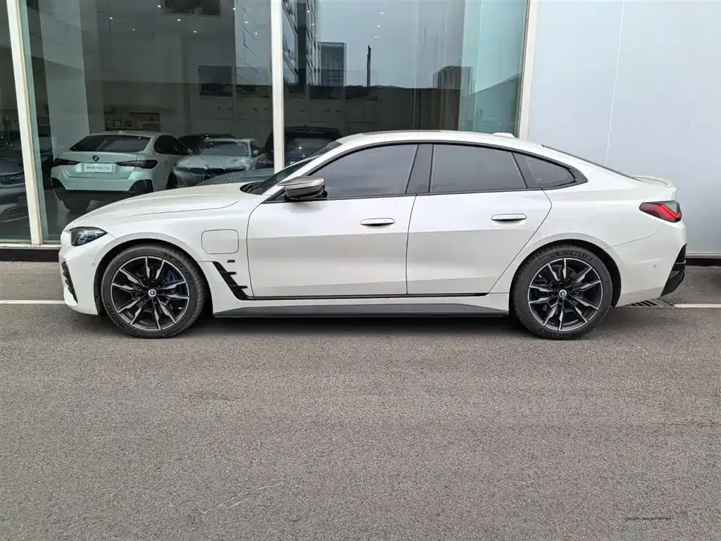 BMW i4 2022 из CN, фото 8