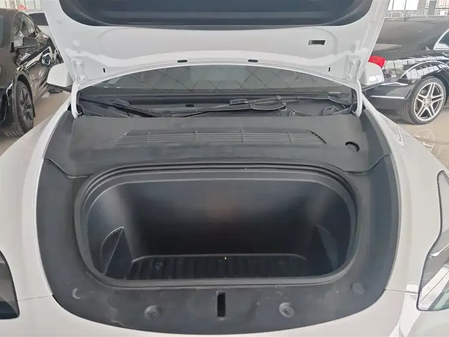 Tesla Model Y 2024 из CN, фото 9