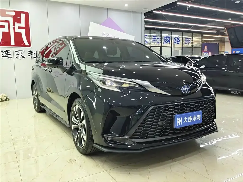 Toyota Granvia 2023 из CN, фото 8